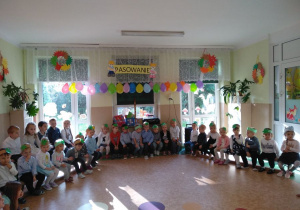 zdjęcie grupowe dzieci z przesdzkola