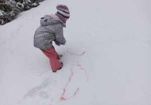 malowanie na śniegu