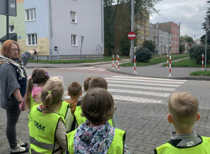 Spacer na skrzyżowanie