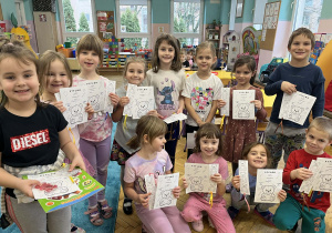 uczestnicy konkursu z Papużek