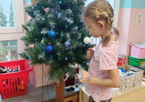 ubieranie tegorocznej choinki